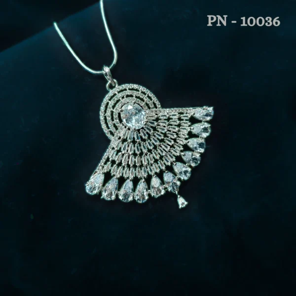 Pendant for women with earrings